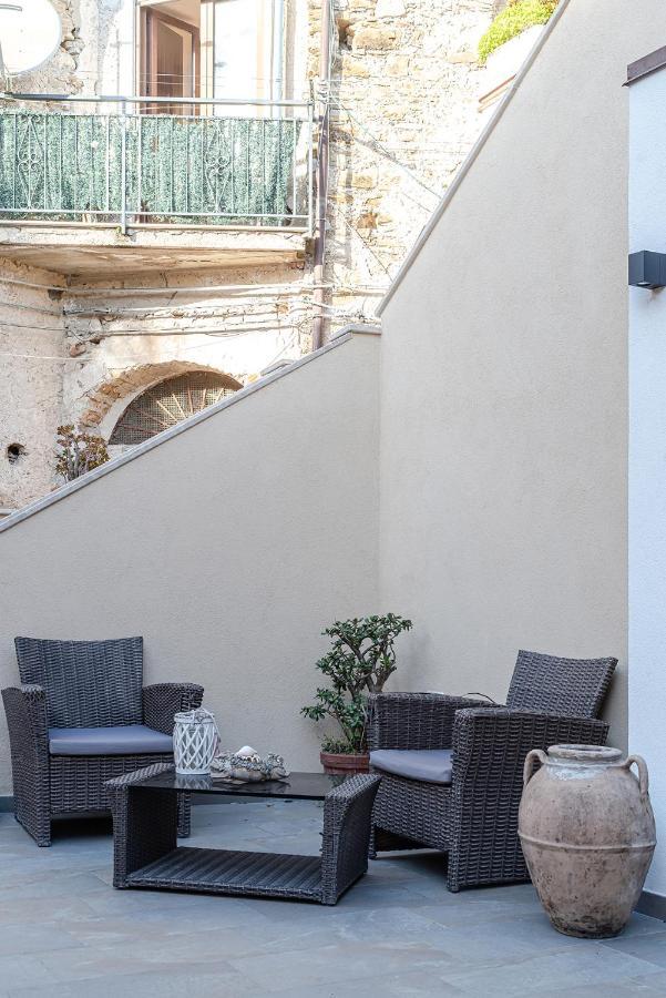 De Gulia Charme And Relax Bed & Breakfast Castellabate Exterior photo