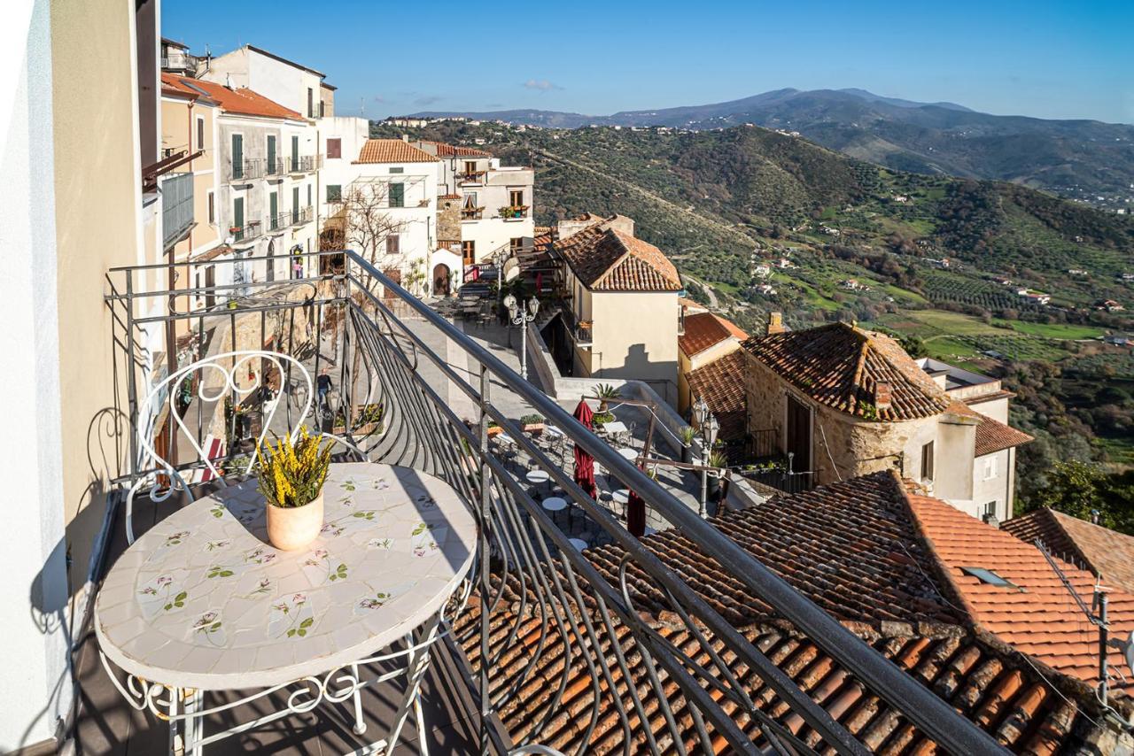 De Gulia Charme And Relax Bed & Breakfast Castellabate Exterior photo